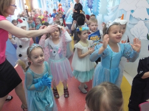 Bal karnawałowy w przedszkolu