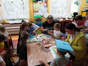 Dzień Matki i warsztaty plastyczne