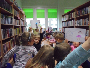 Przedszkolaki w bibliotece