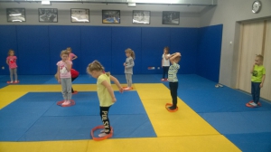 Zajęcia i zabawy ruchowe w Powiatowej Hali Sportowej w Radomsku