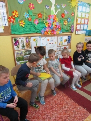 Zabawy z wielkanocnym zajączkiem