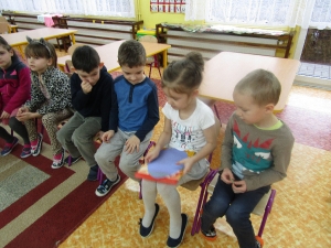 Zabawy z wielkanocnym zajączkiem