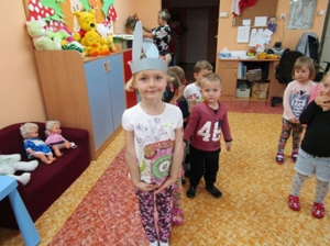 A w ogrodzie jeżyk śpi