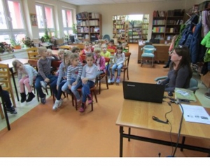 Przedszkolaki w bibliotece