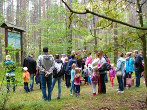 Piknik rodzinny „Razem z Leśnym Skrzatem wędrujemy po lesie”