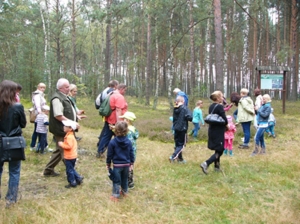 Piknik rodzinny „Razem z Leśnym Skrzatem wędrujemy po lesie”