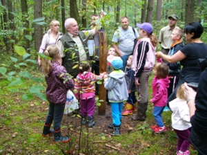Piknik rodzinny „Razem z Leśnym Skrzatem wędrujemy po lesie”