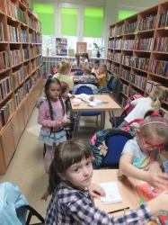 Przedszkolaki w bibliotece