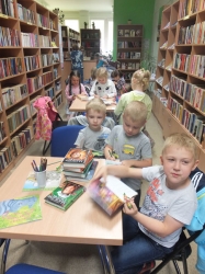 Przedszkolaki w bibliotece