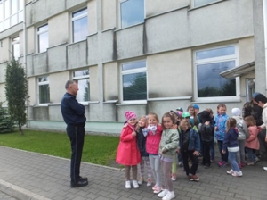  Wycieczka do komendy powiatowej policji w Radomsku - grupa IV - 2015