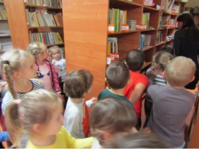 Przedszkolaki w bibliotece