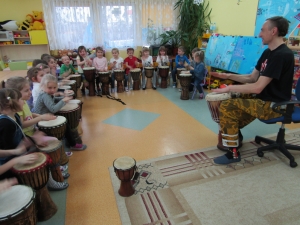 Afrykańskie rytmy w przedszkolu