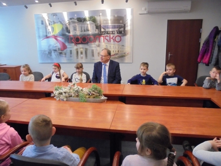 Przedszkolaki w Urzędzie Miasta Radomska