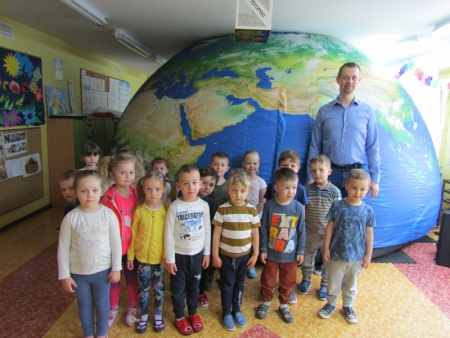 „Zanieczyszczenia powietrza”- Mobilne Planetarium w przedszkolu
