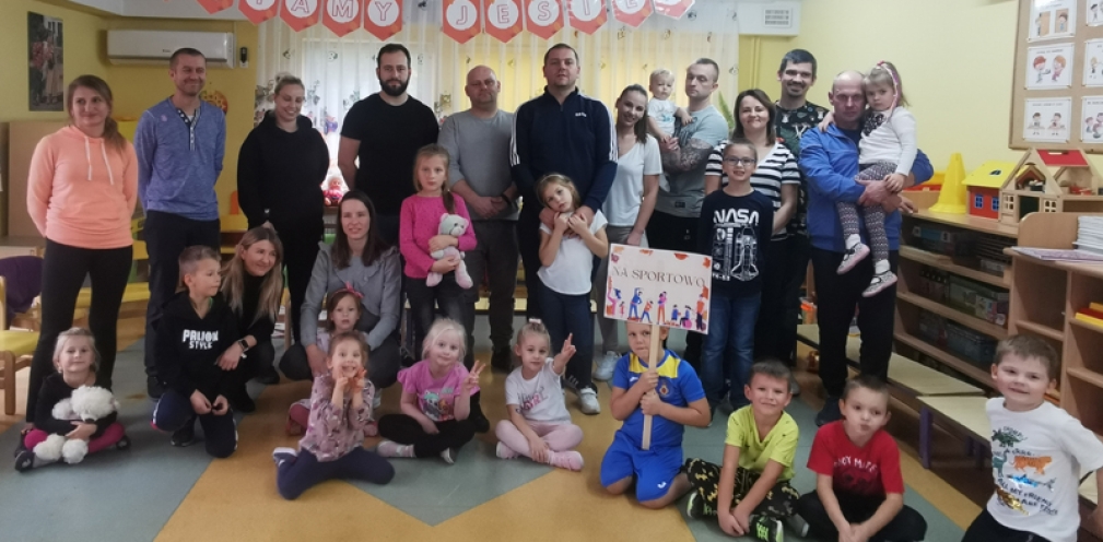 "Witamy jesień" - turniej sportowy dla dzieci i rodziców z oddziału IV