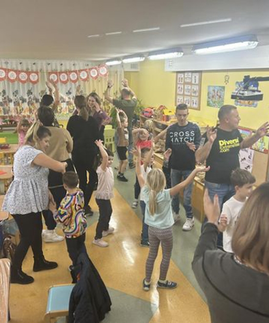 „Wyczarowane z jesiennych  liści”- warsztaty twórczej aktywności dla dzieci i ich rodziców